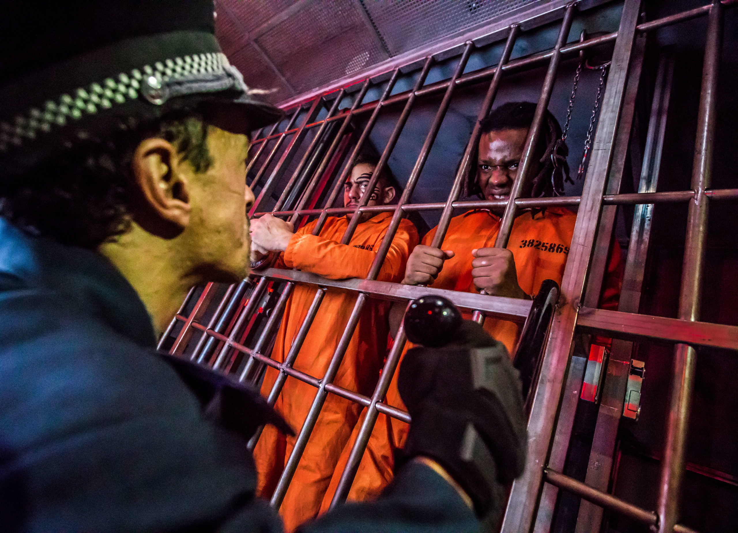 Des prisonniers dans Excursion Carcérale