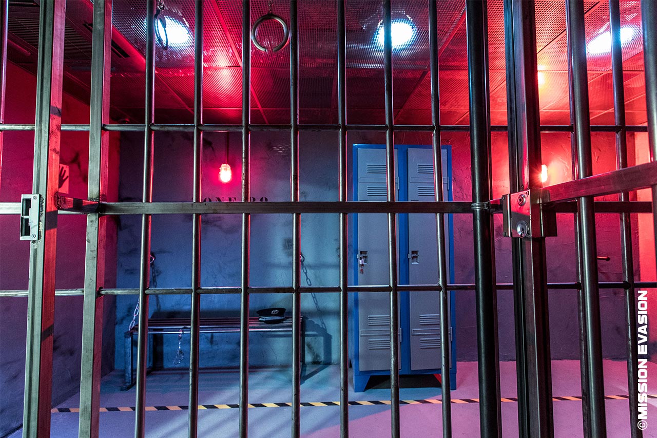 Décors bareaux de prison pour tounage de clip vidéo à Lyon